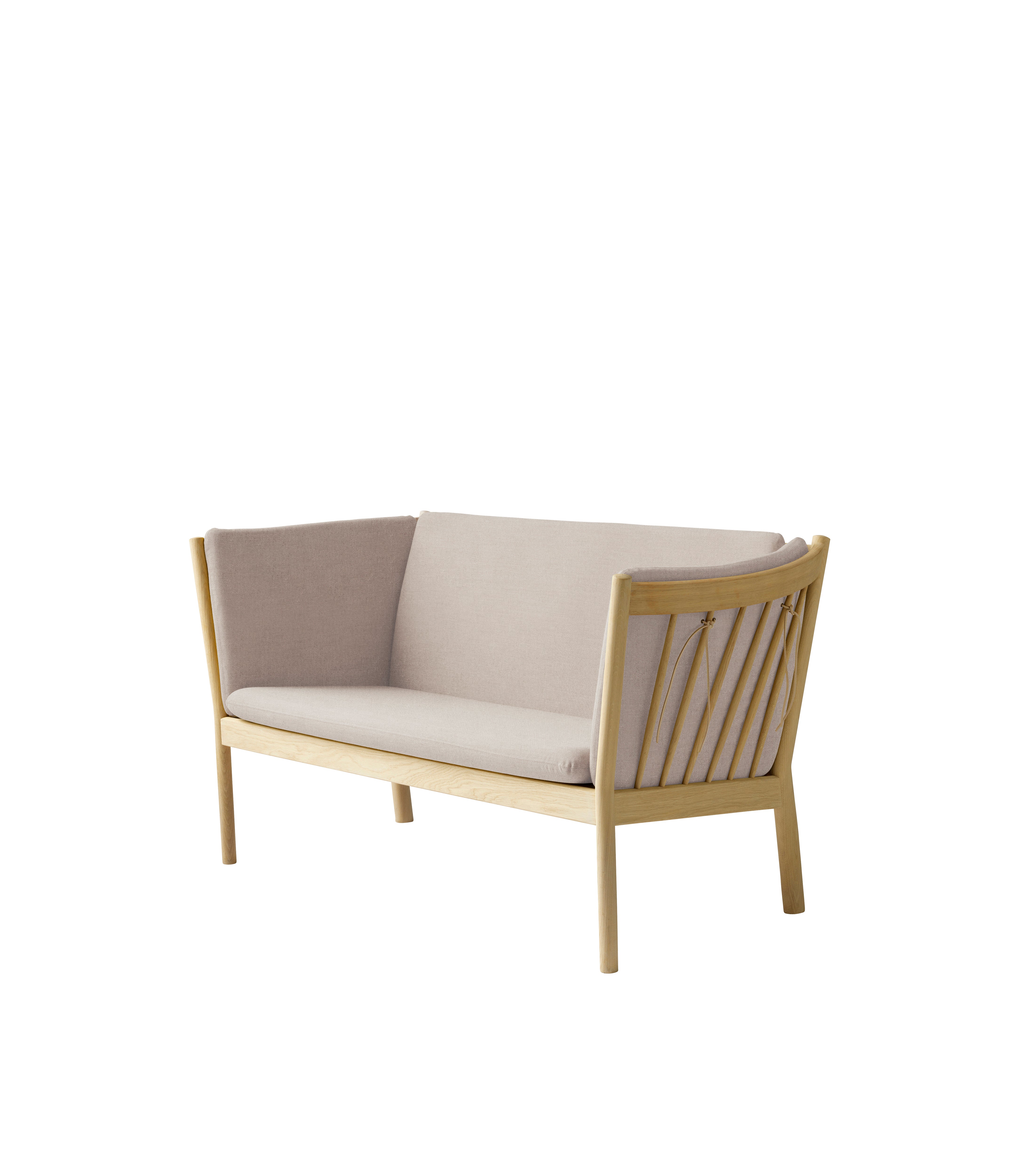 J148 2 pers. sofa i Eg Beige af Erik Ole Jørgensen