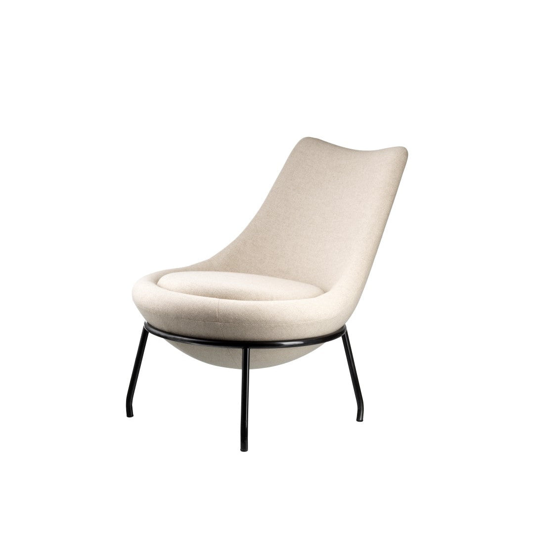 L40 Bellamie Loungestol Low back Stål Sort i Beige